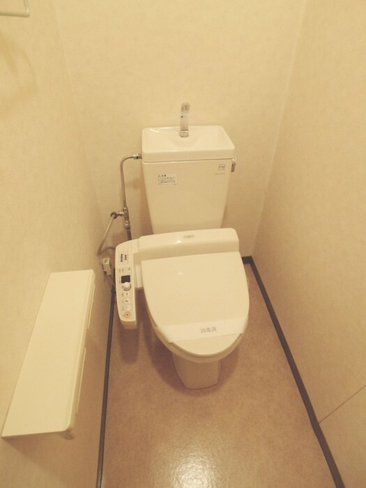 物件内観写真8　(トイレ)