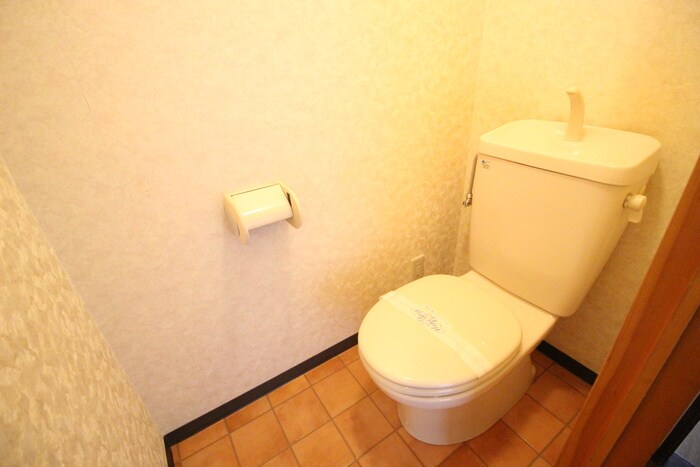 物件内観写真14　(トイレ)