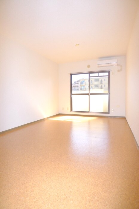 物件内観写真5　(居室)