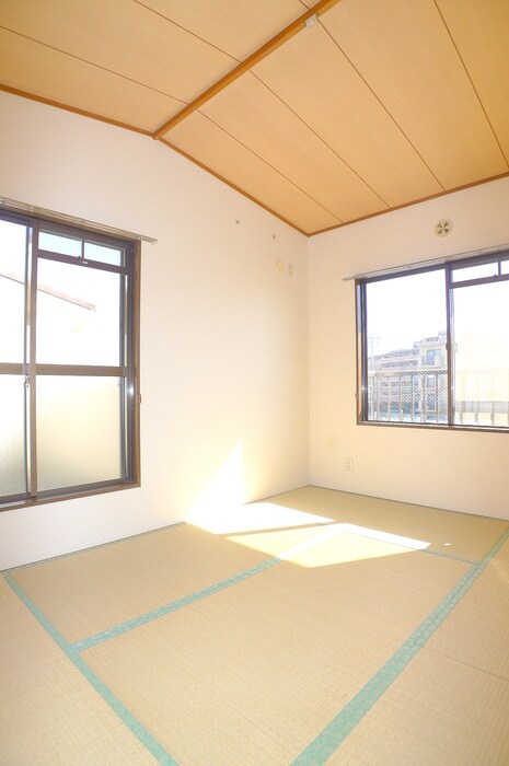 物件内観写真10　(室内からの展望)