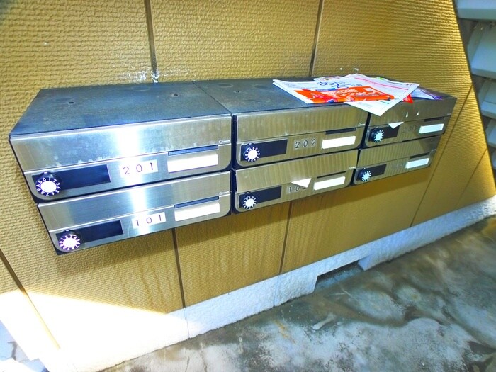 物件外観写真5　(エントランス部分)