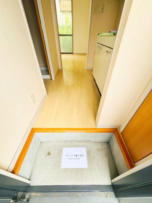物件内観写真15　(玄関)