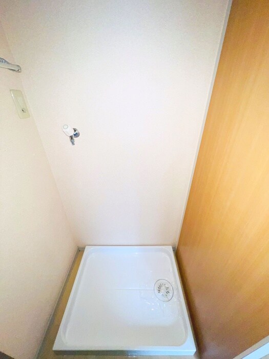 物件内観写真17　(洗濯機置場)