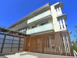 エ－ルパラストツヴァイ外観写真