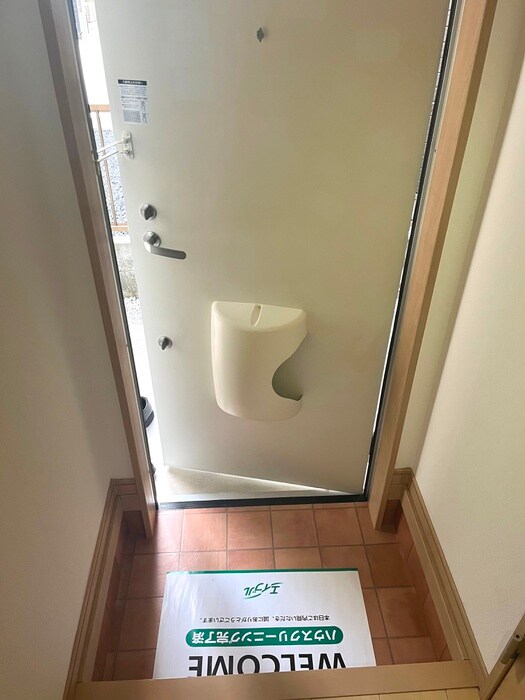 物件内観写真15　(玄関)