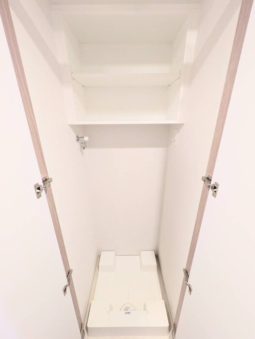 物件内観写真12　(洗濯機置場)