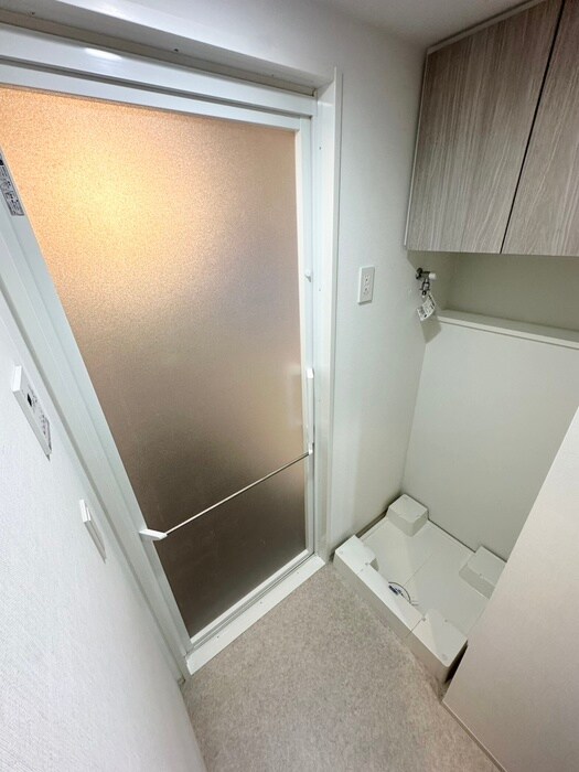 物件内観写真12　(洗濯機置場)