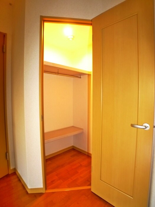 物件内観写真13　(収納)