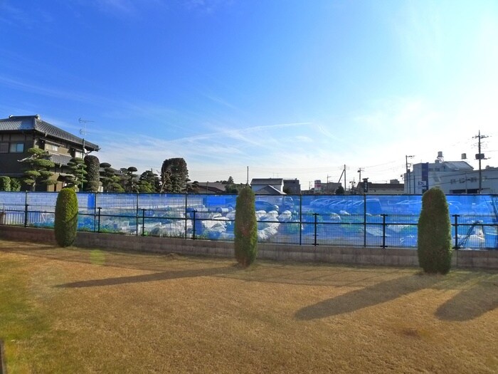 物件内観写真22　(室内からの展望)