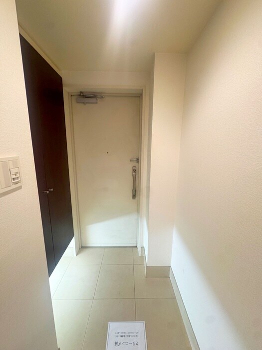 物件内観写真19　(玄関)