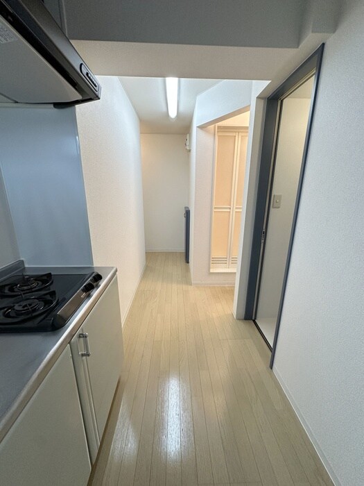 物件内観写真16　(廊下)