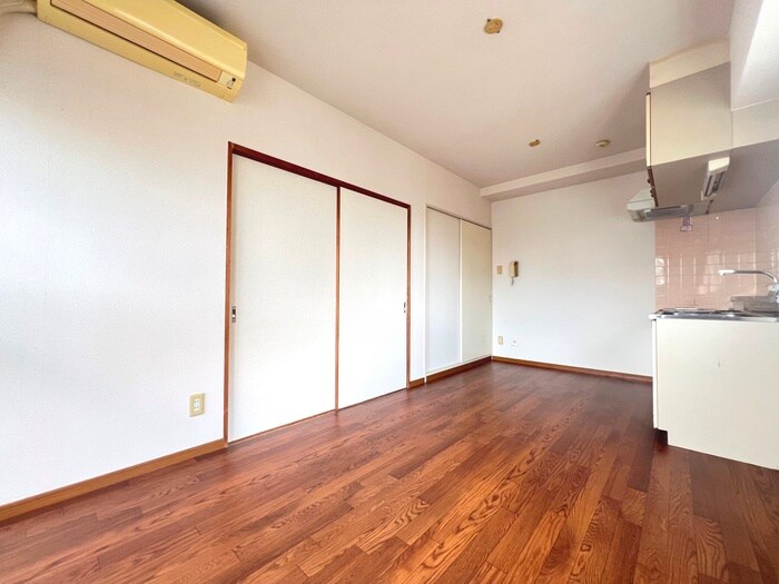 物件内観写真10　(居室)