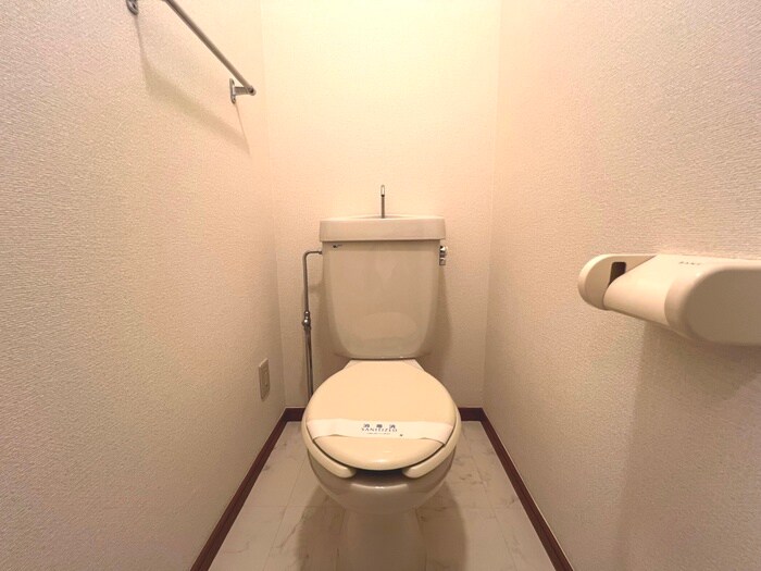 物件内観写真14　(トイレ)