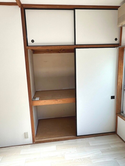 物件内観写真12　(収納)