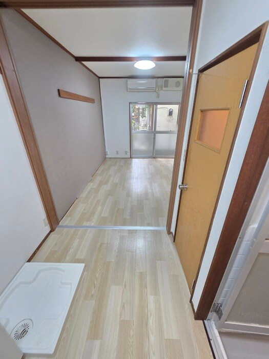 物件内観写真18　(廊下)