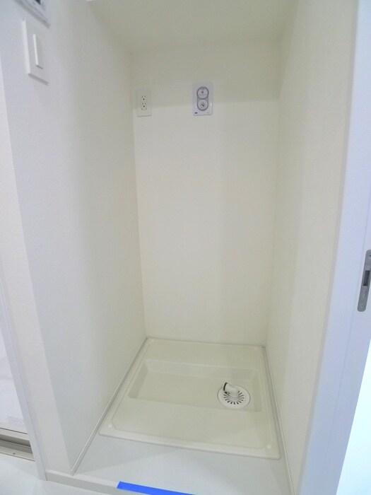 物件内観写真11　(洗濯機置場)