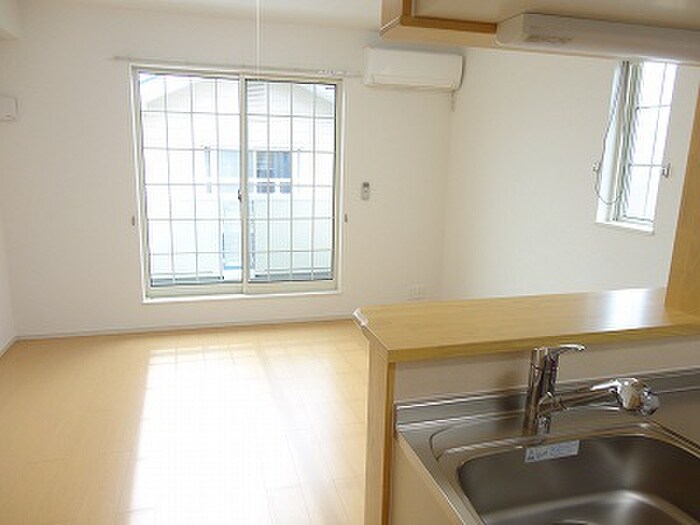 物件内観写真4　(居室)