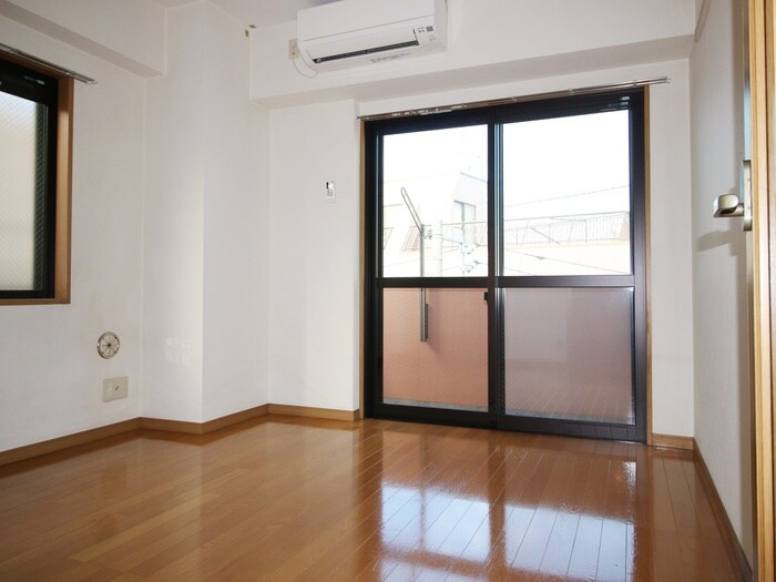 物件内観写真8　(居室)