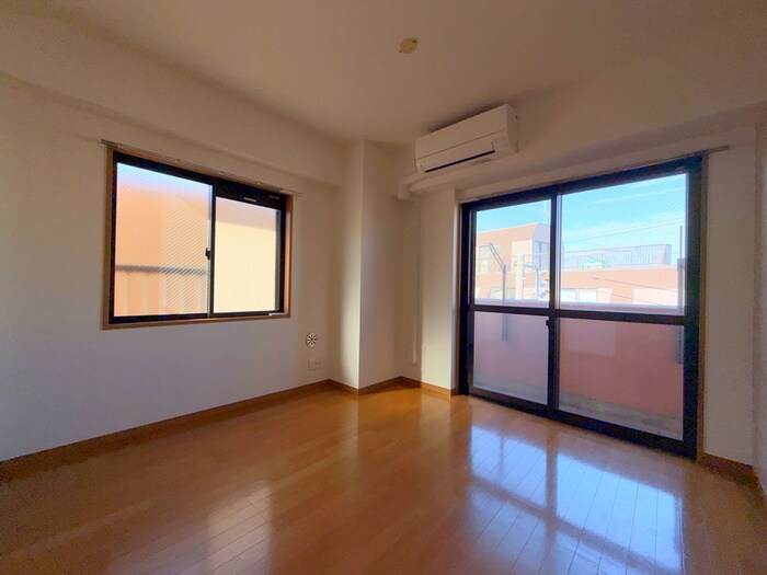 物件内観写真8　(居室)