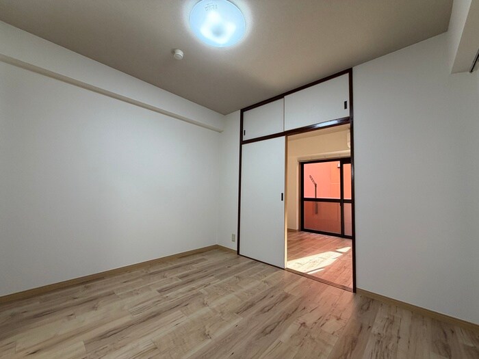 物件内観写真8　(居室)