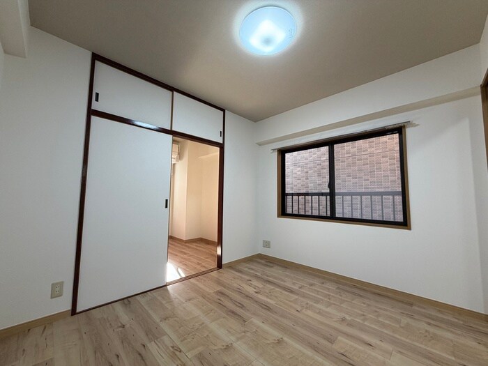 物件内観写真9　(居室)