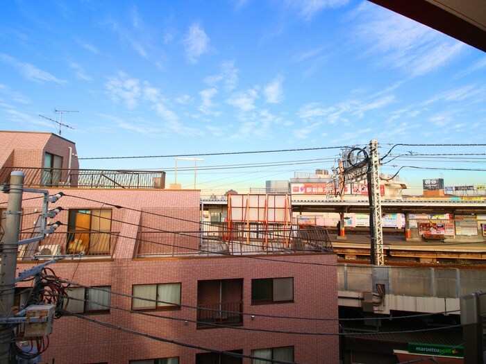 物件内観写真11　(室内からの展望)