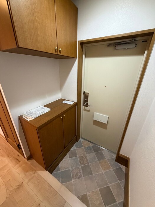 物件内観写真15　(玄関)