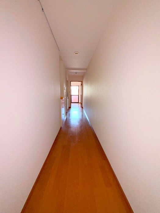 物件内観写真16　(廊下)