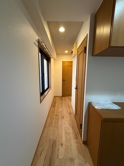 物件内観写真16　(廊下)