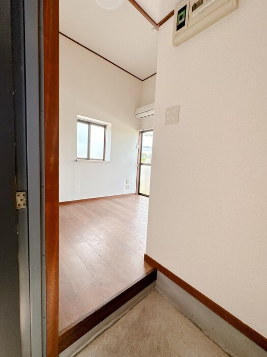 物件内観写真15　(廊下)