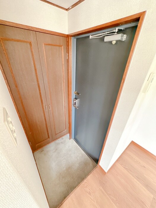 物件内観写真19　(玄関)