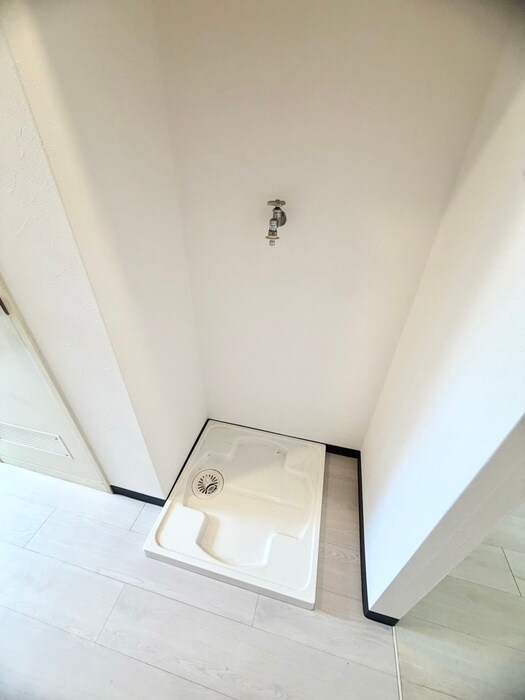 物件内観写真14　(洗濯機置場)