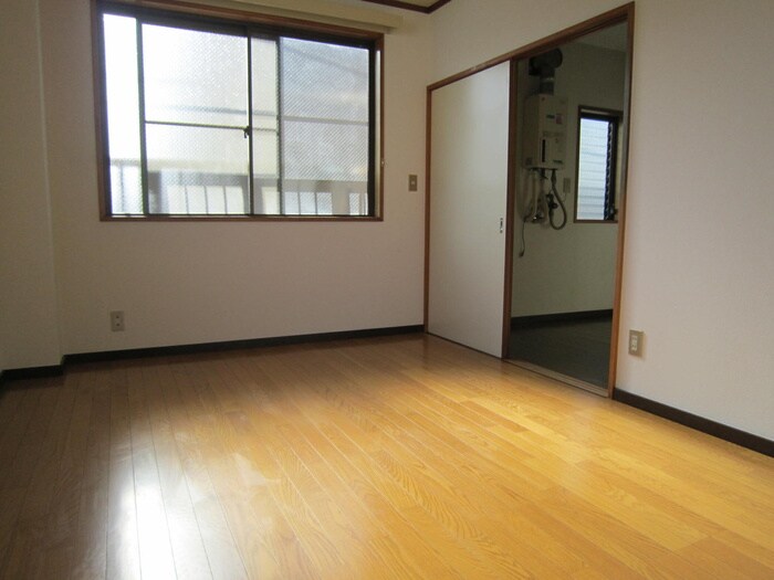 物件内観写真9　(居室)