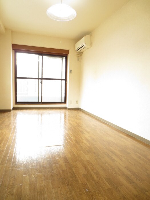 物件内観写真4　(居室)