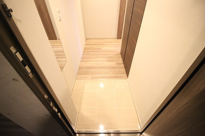 物件内観写真14　(玄関)