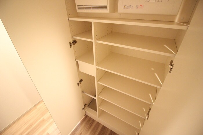 物件内観写真15　(靴箱)