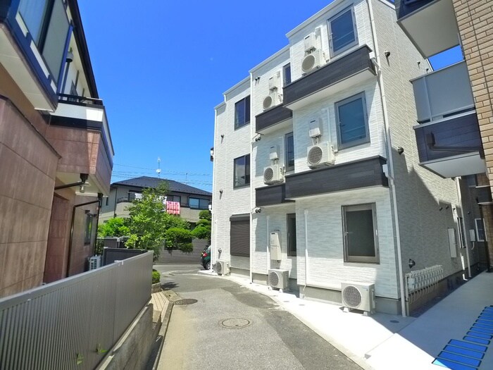 物件外観写真2　(周辺環境)