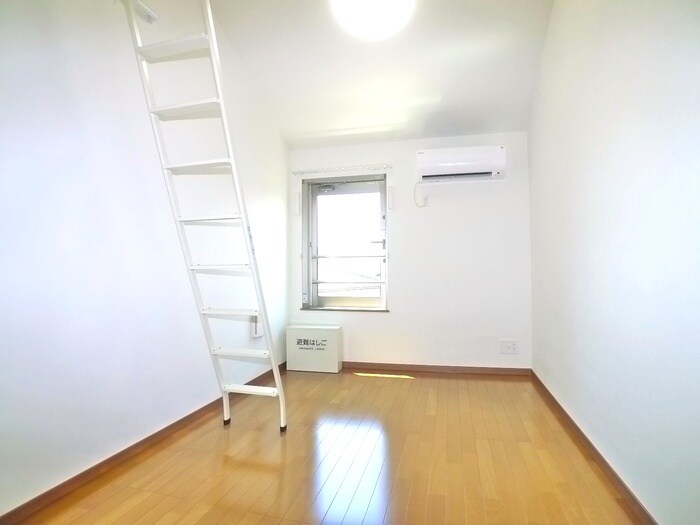 物件内観写真7　(居室)