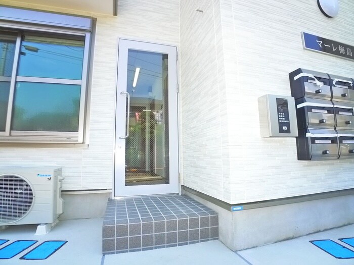 物件外観写真4　(エントランス部分)