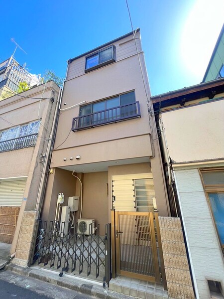 荒川６丁目貸家外観写真