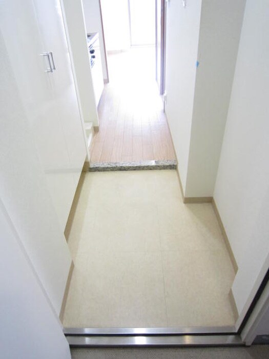 物件内観写真19　(玄関)