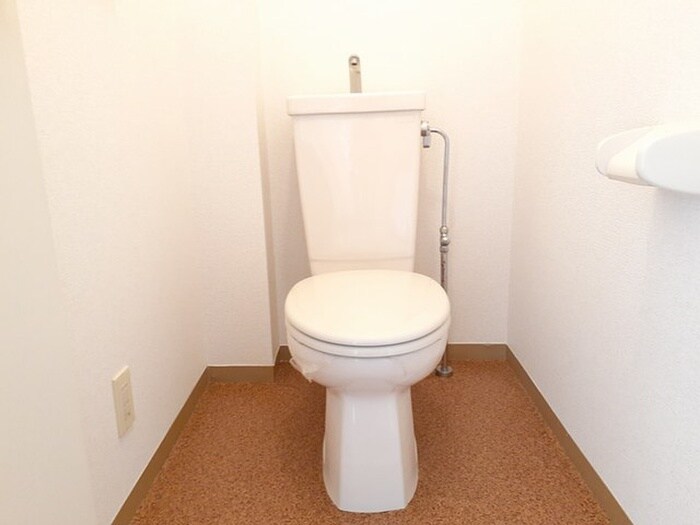 物件内観写真9　(トイレ)