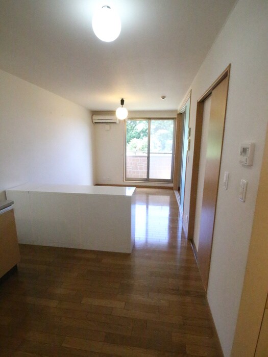 物件内観写真6　(居室)