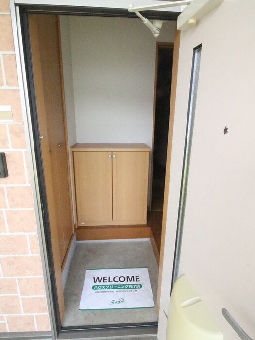 物件内観写真18　(玄関)