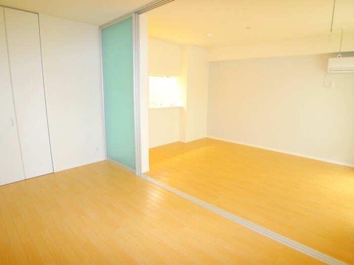 物件内観写真6　(居室)