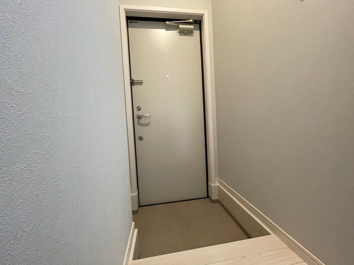 物件内観写真22　(玄関)