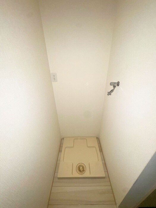 物件内観写真10　(洗濯機置場)