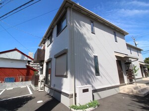 エクセル三川公園B棟外観写真