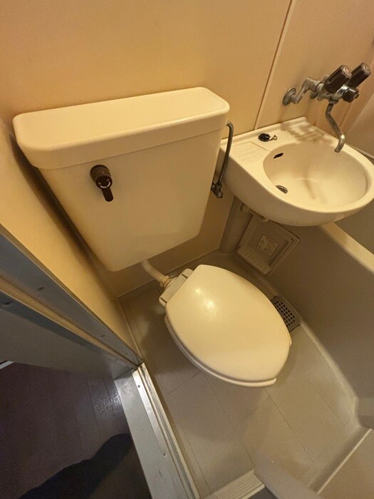 物件内観写真12　(トイレ)