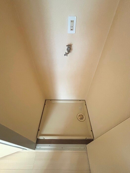 物件内観写真14　(洗濯機置場)